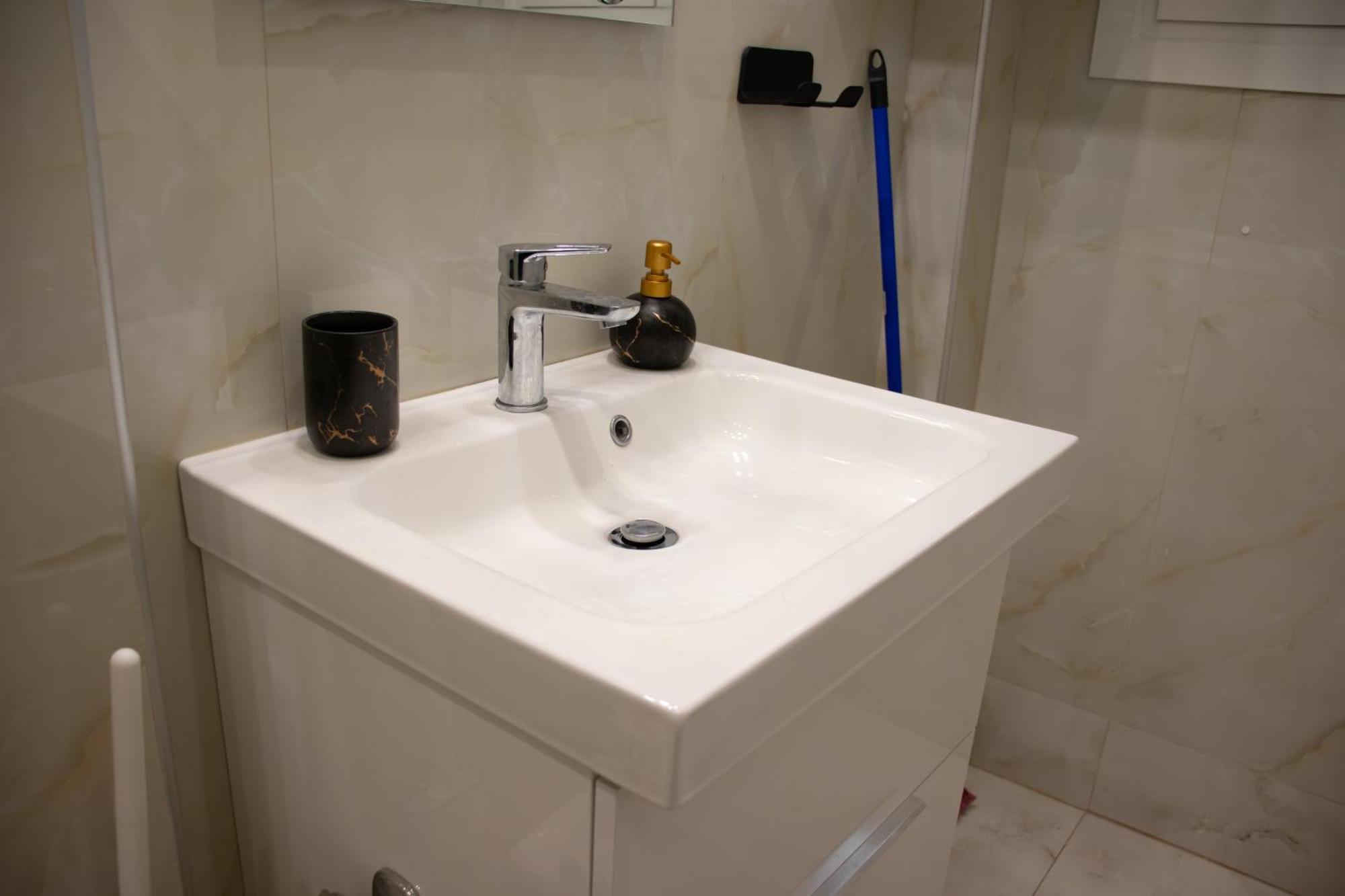 Moon Haven Near Acropolis With 100mbps Wifi Athens